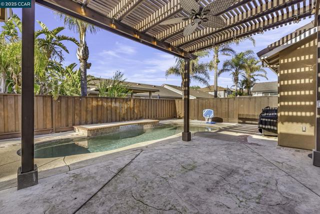 3627 Otter Brook Loop, Discovery Bay CA: https://media.crmls.org/mediaz/4a064165-d1ae-43e0-b344-2083ce5a5921.jpg
