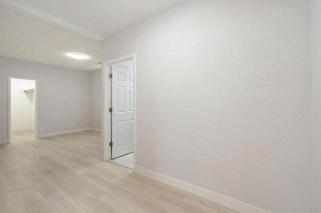 1081 65th Street, Emeryville CA: https://media.crmls.org/mediaz/4a0659e5-d9fc-417c-937d-ef0d5a8c9936.jpg