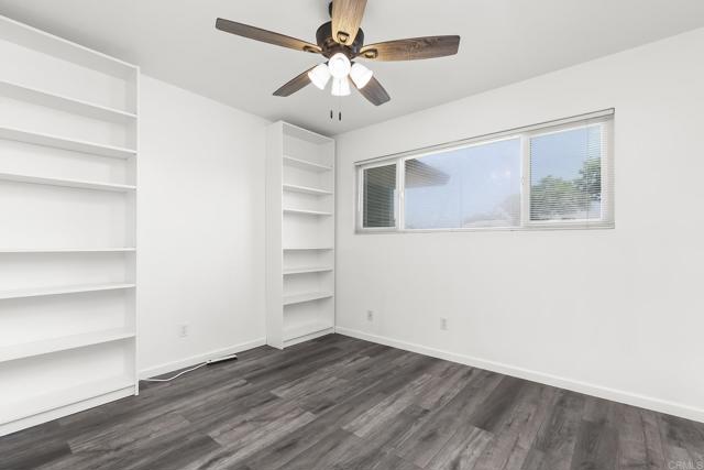 9838 MISSION VEGA DR, Santee CA: https://media.crmls.org/mediaz/4a06f1df-64d3-4354-800d-113a55f8c7e2.jpg