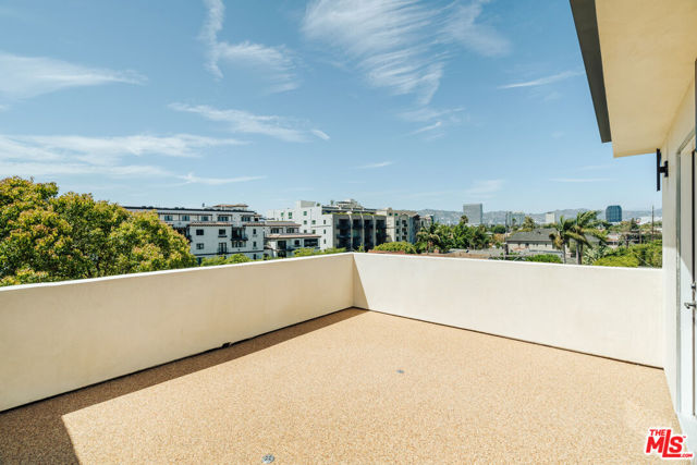 1343 S Ogden Drive, Los Angeles CA: https://media.crmls.org/mediaz/4a06fd14-4d26-4a47-89a9-3c4915df0791.jpg