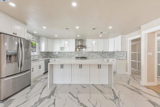 10745 Ridgeview Way, San Jose CA: https://media.crmls.org/mediaz/4a087583-b99f-4bf7-b8e8-35ad5caceb9d.jpg