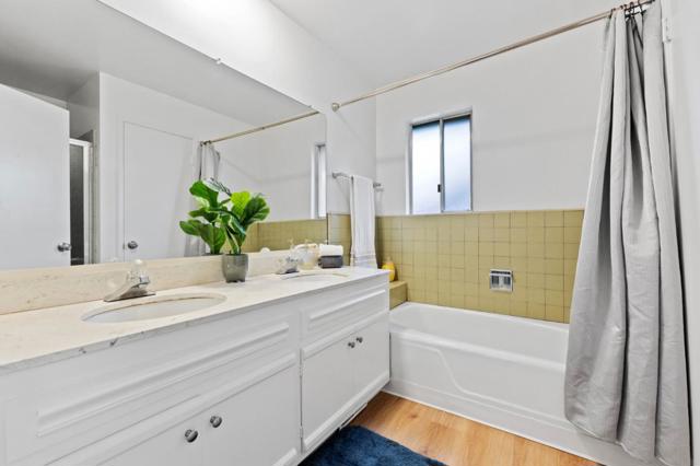 942 Viewridge Drive, San Mateo CA: https://media.crmls.org/mediaz/4a089816-f580-457b-aa0b-762381326a22.jpg