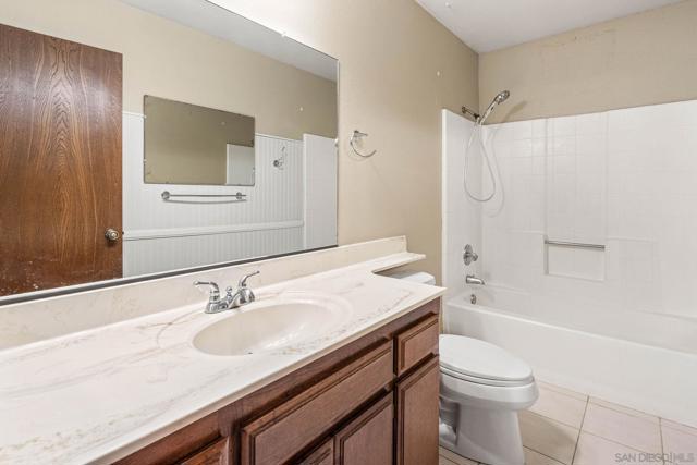 12313 Winter Gardens Dr, Lakeside CA: https://media.crmls.org/mediaz/4a08d8dd-1275-4130-b0b8-095ca781780d.jpg