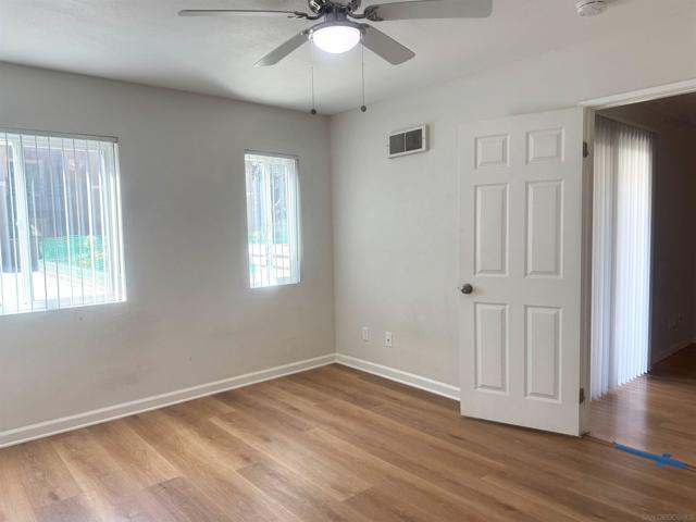 Image 11 of 27 For 7405 Charmant Dr  2417