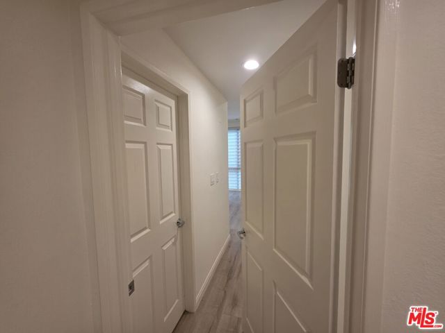 12000 Goshen Avenue, Los Angeles CA: https://media.crmls.org/mediaz/4a09854f-6f97-4fb7-940c-6f439d9eb771.jpg
