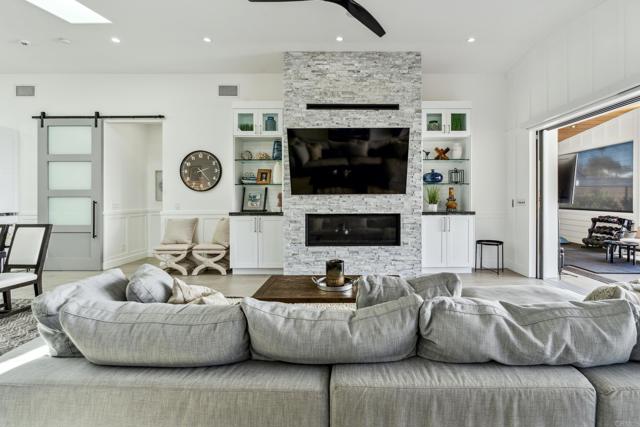 Detail Gallery Image 17 of 46 For 4230 Orchard Ave, San Diego,  CA 92107 - 4 Beds | 4/1 Baths