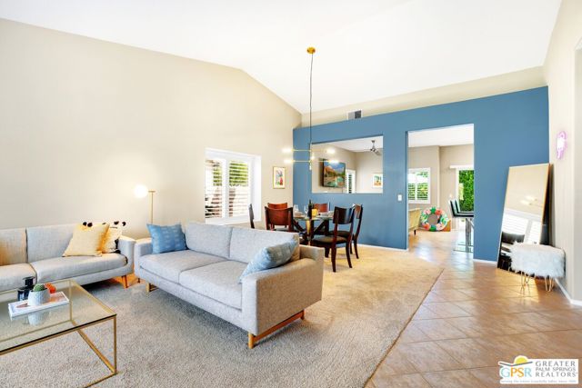2162 Shannon Way, Palm Springs CA: https://media.crmls.org/mediaz/4a0a045d-da49-4807-9994-cd5c3da802d0.jpg