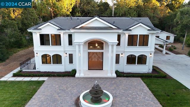 Image 2 of 52 For 74 Middlefield Rd