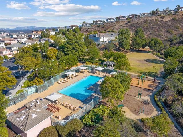 2168 Pointe Parkway, Spring Valley CA: https://media.crmls.org/mediaz/4a0b3211-fe17-4dab-b859-640501facb6b.jpg