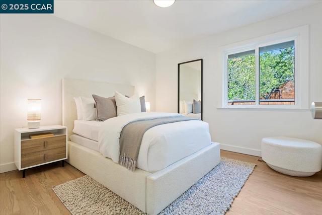 316 Village View Ct, Orinda CA: https://media.crmls.org/mediaz/4a0bc825-ebef-473f-949f-7fb168a3b642.jpg