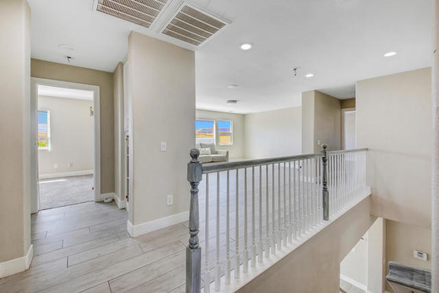 Image 16 of 39 For 37769 Thurne Street