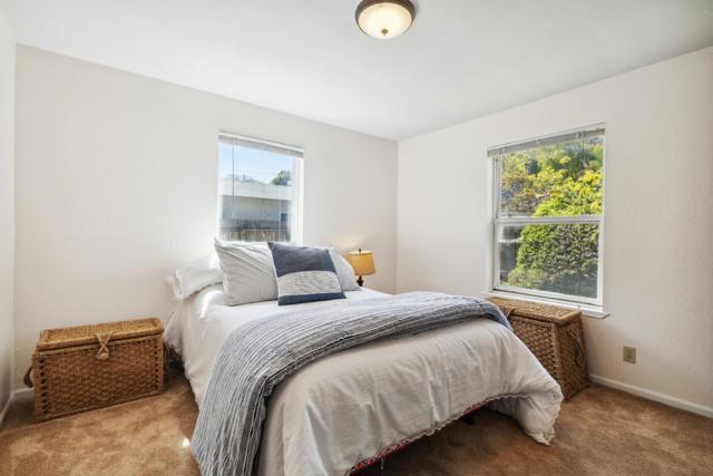 399 13th Avenue, Santa Cruz CA: https://media.crmls.org/mediaz/4a0d6a61-a3da-4374-938a-7ff27c1e95c7.jpg