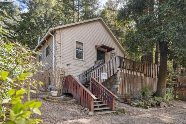 11349 Alameda Ave, Brookdale CA: https://media.crmls.org/mediaz/4a0d7f1e-d3b2-4bf0-b02c-d8fc9ea61ded.jpg