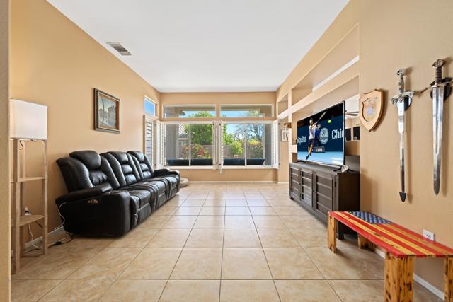 38406 Brandywine, Palm Desert CA: https://media.crmls.org/mediaz/4a0e2405-f6dc-4186-96a2-91d54ee63a99.jpg