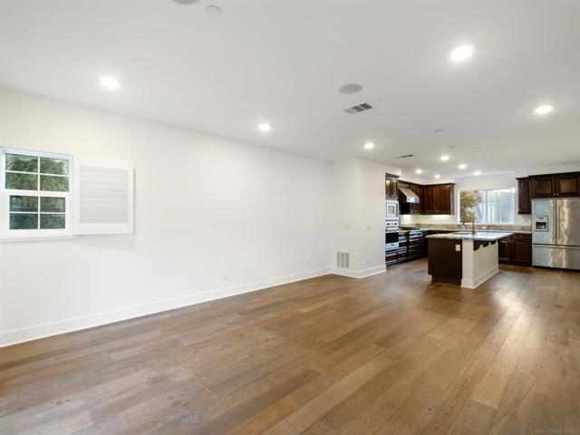 2400 Torrey Pines Rd, La Jolla CA: https://media.crmls.org/mediaz/4a0e3c7c-ca34-40da-bc6d-3645f0062579.jpg