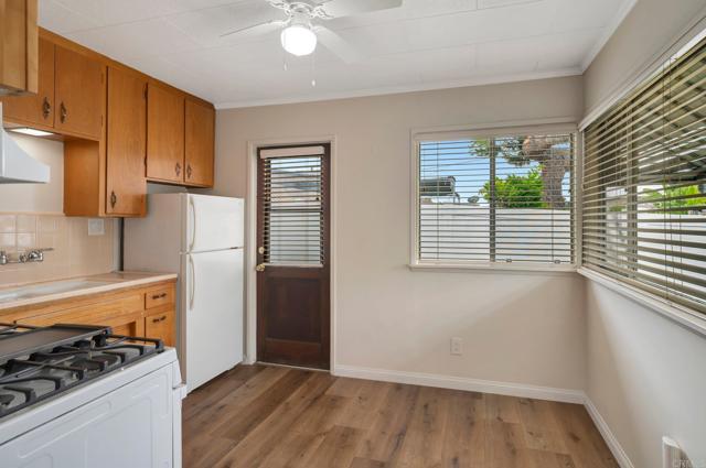 834 Oaklawn Ave A&B, Chula Vista CA: https://media.crmls.org/mediaz/4a0e77e9-8d3f-4ca4-a6d4-dae382f16464.jpg