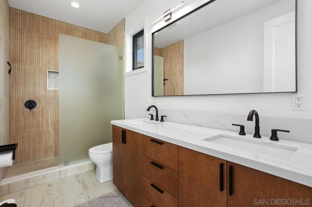 Image 18 of 40 For 5301 Los Robles