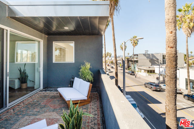 Image 34 of 74 For 1320 Abbot Kinney Boulevard