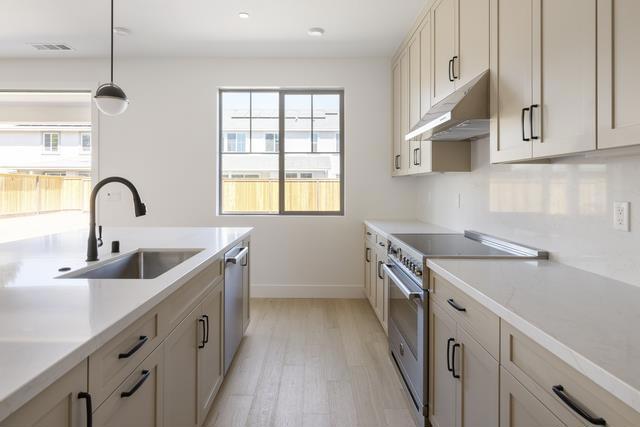 7376 Ailes Court, Gilroy CA: https://media.crmls.org/mediaz/4a0ed5dd-84d9-4e53-935d-45187cbabb60.jpg