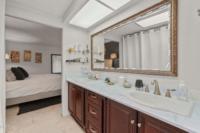4804 La Villa Marina, Marina del Rey CA: https://media.crmls.org/mediaz/4a0f4c3b-052d-4a72-83e0-050452812de8.jpg