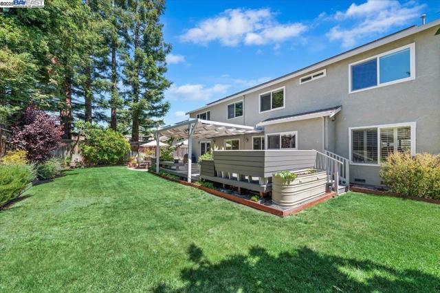 3228 Clifford Cir, Pleasanton CA: https://media.crmls.org/mediaz/4a104ef8-23a4-45b1-af63-fd0876e714c0.jpg