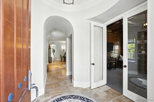 13459 Ginger Glen Dr, San Diego CA: https://media.crmls.org/mediaz/4a1105c7-6585-4d87-b384-82b43acd5c38.jpg