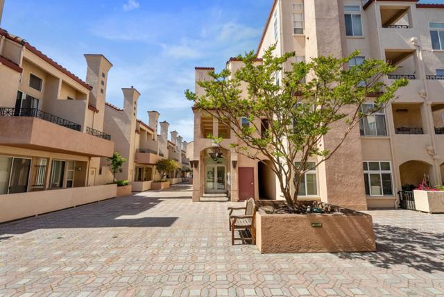 1951 Ofarrell Street, San Mateo CA: https://media.crmls.org/mediaz/4a12381d-64e0-42e6-88ff-c450fffead9b.jpg