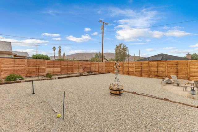7412 Maude Adams Avenue, 29 Palms CA: https://media.crmls.org/mediaz/4a139b56-6260-40d2-87fc-eba5be0c8e32.jpg