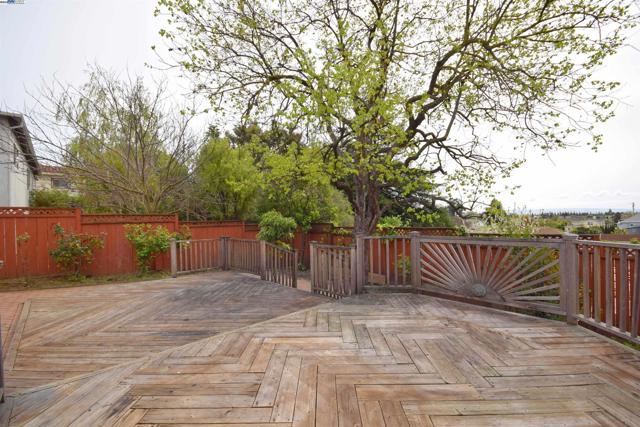 22813 2Nd St, Hayward CA: https://media.crmls.org/mediaz/4a13f279-8de4-46a6-9f38-4434193c6bed.jpg