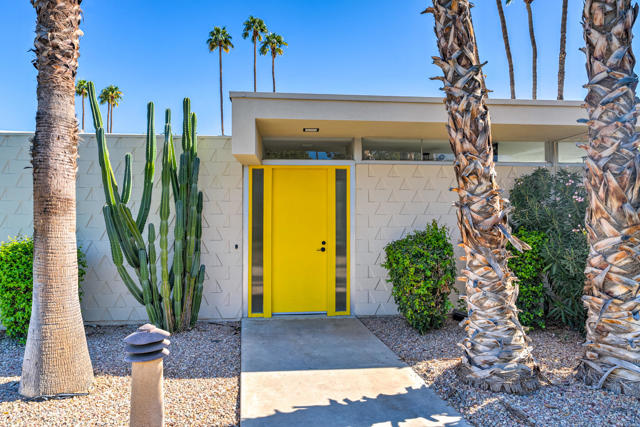 Image 9 of 70 For 160 Desert Lakes Drive