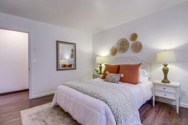 3886 Santa Cruz, San Diego CA: https://media.crmls.org/mediaz/4a14505d-16e4-461a-8062-7c3cf91d2d3d.jpg