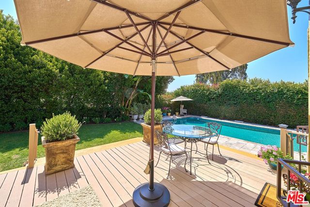 136 Fremont Place, Los Angeles CA: https://media.crmls.org/mediaz/4a1451f3-ab92-4457-940c-18c718173ae4.jpg