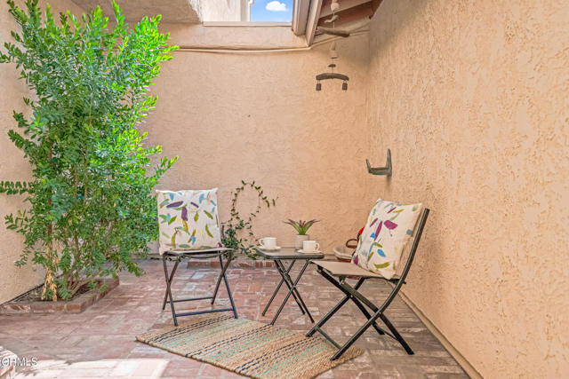 Detail Gallery Image 5 of 52 For 945 Mchugh Ct, Ventura,  CA 93003 - 3 Beds | 2/1 Baths