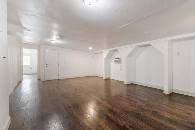 335 W 20th Street, Merced CA: https://media.crmls.org/mediaz/4a1614b8-3140-4a7e-9ca3-fede18d15baf.jpg