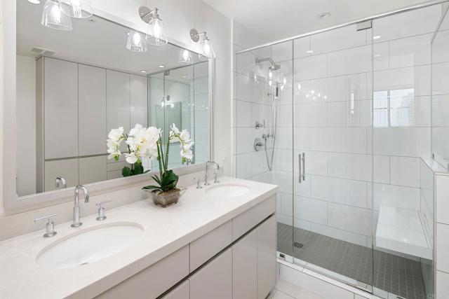 Detail Gallery Image 16 of 46 For 550 Front St #1401,  San Diego,  CA 92101 - 2 Beds | 2/1 Baths