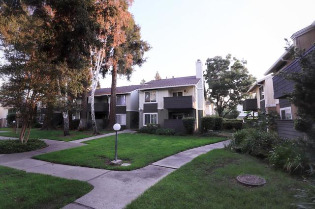 2599 Easton Lane, San Jose CA: https://media.crmls.org/mediaz/4a16915c-42c2-4267-ae1a-faf4c3017613.jpg