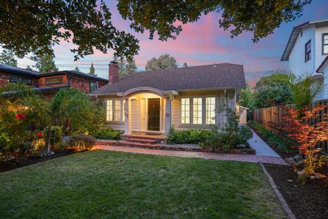 2061 Valparaiso Avenue, Menlo Park CA: https://media.crmls.org/mediaz/4a170e02-d6d2-42a6-a834-8043d71ce3f4.jpg