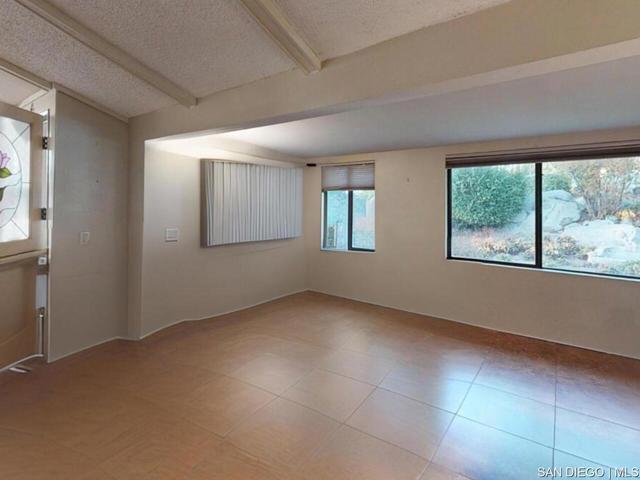 18218 Paradise Mountain Rd, Valley Center CA: https://media.crmls.org/mediaz/4a179f7c-684d-4518-b8ff-948f4c3fea01.jpg