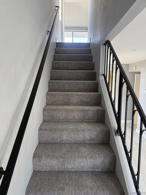 3338 Caminito Vasto, La Jolla CA: https://media.crmls.org/mediaz/4a1a9746-da1b-4aa2-9e7d-2f174449d43c.jpg