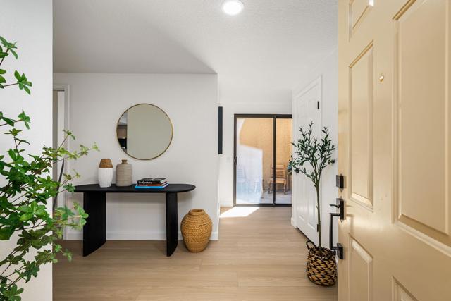 4 Maximo Way, Palm Desert CA: https://media.crmls.org/mediaz/4a1ab431-f569-44ce-a3e9-7f0db4c31bfb.jpg