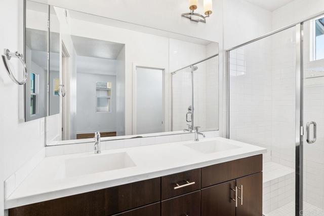 Detail Gallery Image 15 of 34 For 2080 Tango Loop #1,  Chula Vista,  CA 91915 - 4 Beds | 2/1 Baths