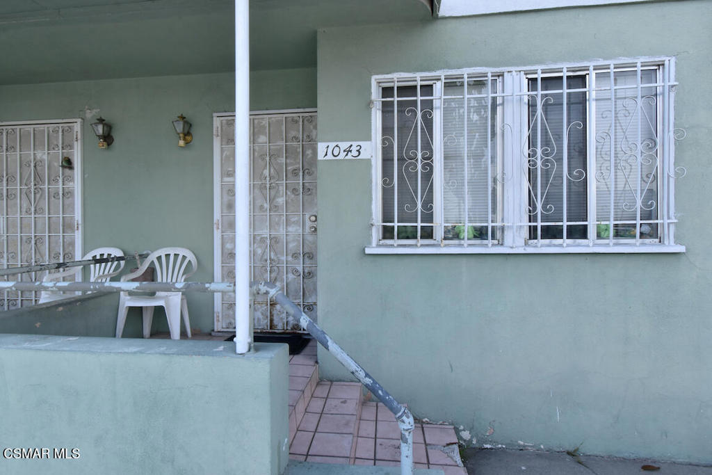 https://media.crmls.org/mediaz/4a1c385f-f849-4eff-8b8e-729a9d1376e3.jpg?preset=X-Large