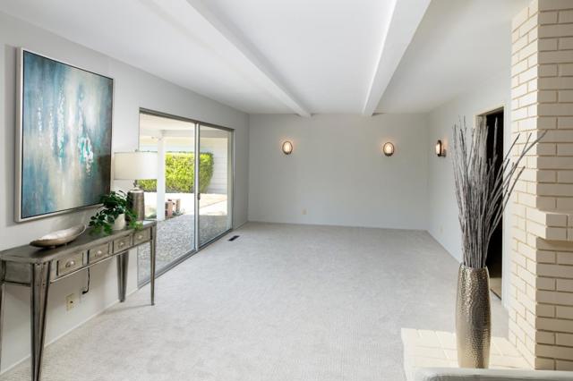 26666 Laurel Lane, Los Altos Hills CA: https://media.crmls.org/mediaz/4a1c8eea-452e-4998-8942-fbc94bd3a65e.jpg