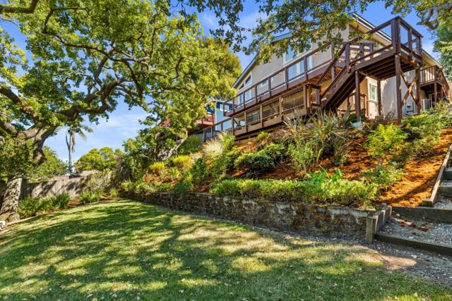 875 Sunset Drive, San Carlos CA: https://media.crmls.org/mediaz/4a1d9790-9544-4533-b02c-1f18c25dc40e.jpg
