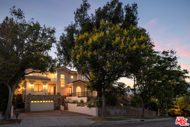 868 Braewood Court, South Pasadena CA: https://media.crmls.org/mediaz/4a1e5512-f156-4f09-84d6-9b0f8a182e0c.jpg