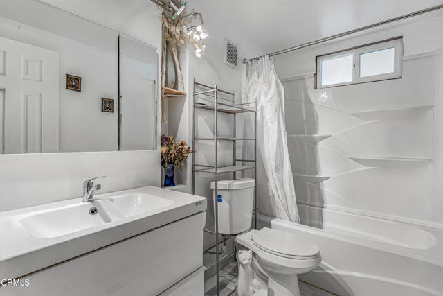 Detail Gallery Image 17 of 26 For 8811 Canoga Ave #353,  Canoga Park,  CA 91304 - 3 Beds | 2 Baths