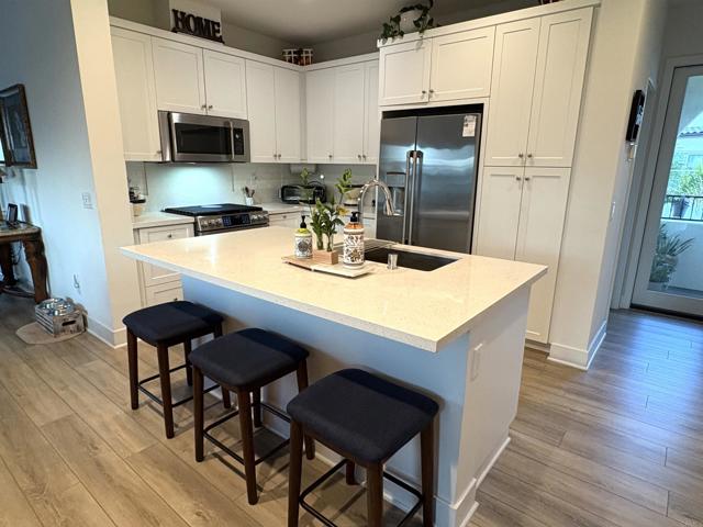 2170 BIRCH RD., San Diego CA: https://media.crmls.org/mediaz/4a1e8768-ba7e-4207-beb7-61e6733185c5.jpg