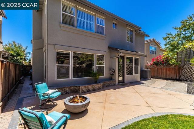 113 St Laurent Ct, Martinez CA: https://media.crmls.org/mediaz/4a1eae44-143d-42f3-8c98-a399d9b5983a.jpg