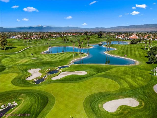 296 Vista Royale E Circle, Palm Desert CA: https://media.crmls.org/mediaz/4a1ee5a9-9666-444f-a95e-a855d17d10bf.jpg