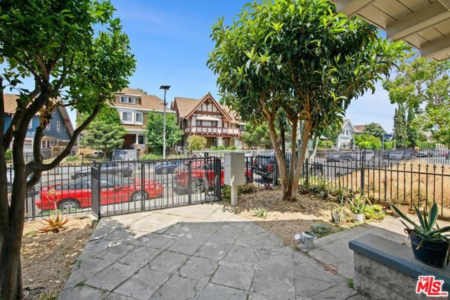 1238 S Bonnie Brae Street, Los Angeles CA: https://media.crmls.org/mediaz/4a1f1307-6770-4815-8252-62dbfbf36571.jpg